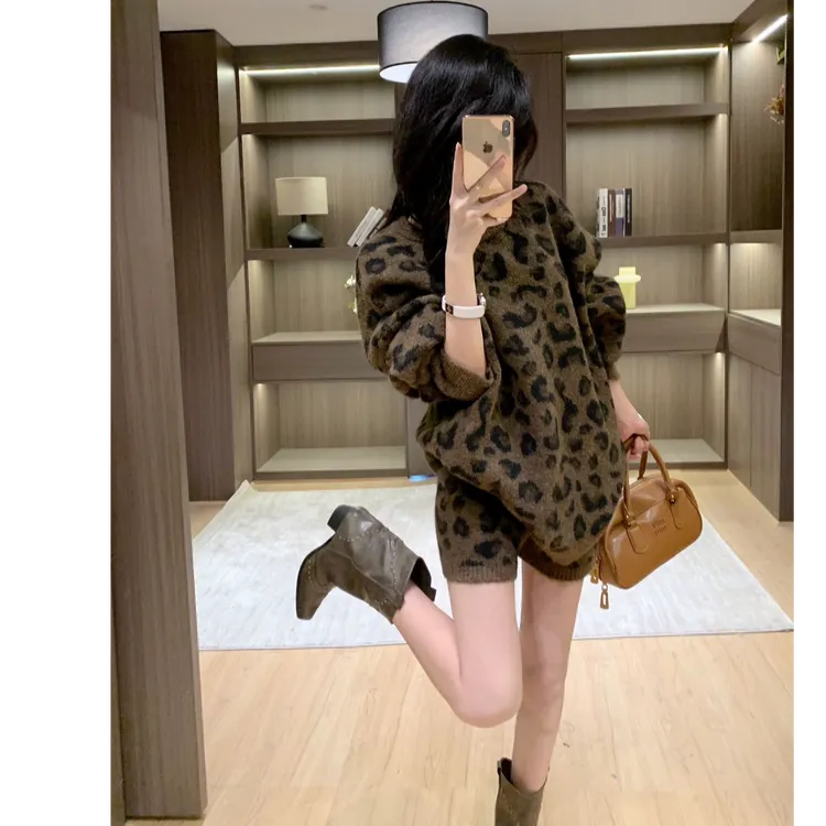 慵懒风圆领宽松豹纹毛针织衫大码时尚套装网红毛衣短裤百搭两件套