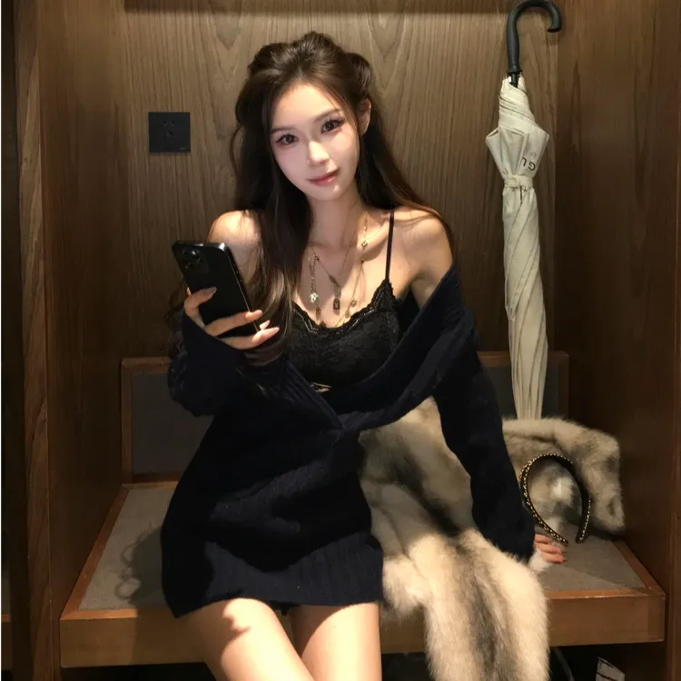 纯欲风性感v领长袖连衣裙子女装秋季新款辣妹紧身显瘦包臀短裙子