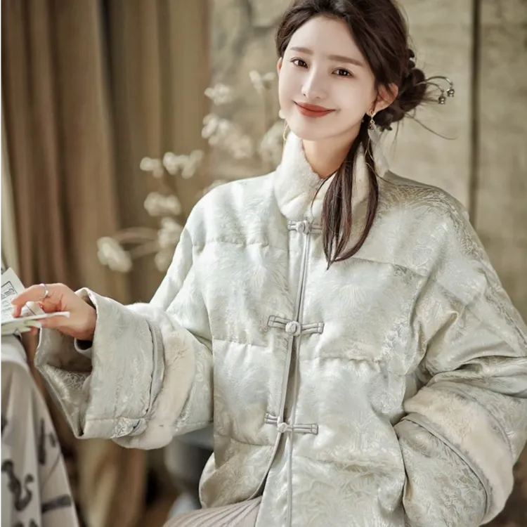 2025冬季新款新中式国风时尚仿水貂毛拼接盘扣白鸭绒羽绒服外套女
