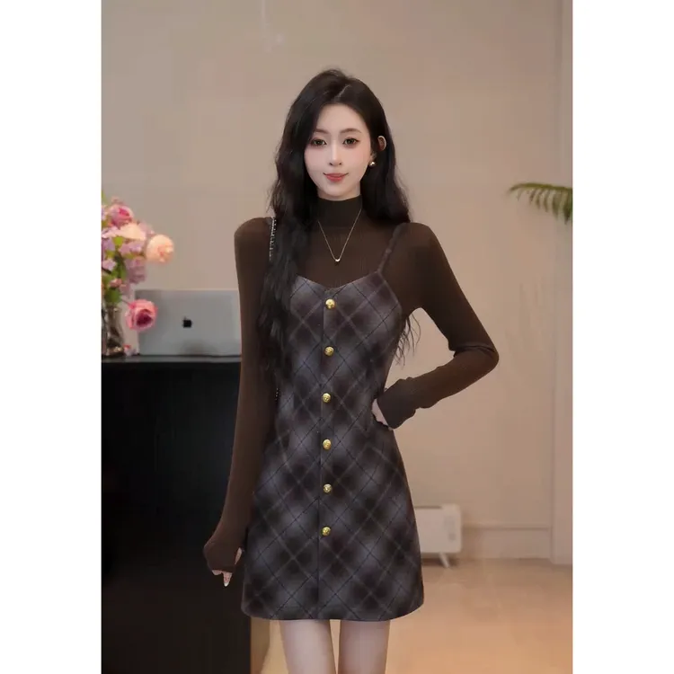 YUANLIANSU/圆脸酥【枫叶似火】法式修身打底衫+格纹吊带裙两件套女