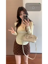 【肉肉】半开领蕾丝挂脖设计长袖T恤女INS风打底衫纯欲显瘦上衣秋季