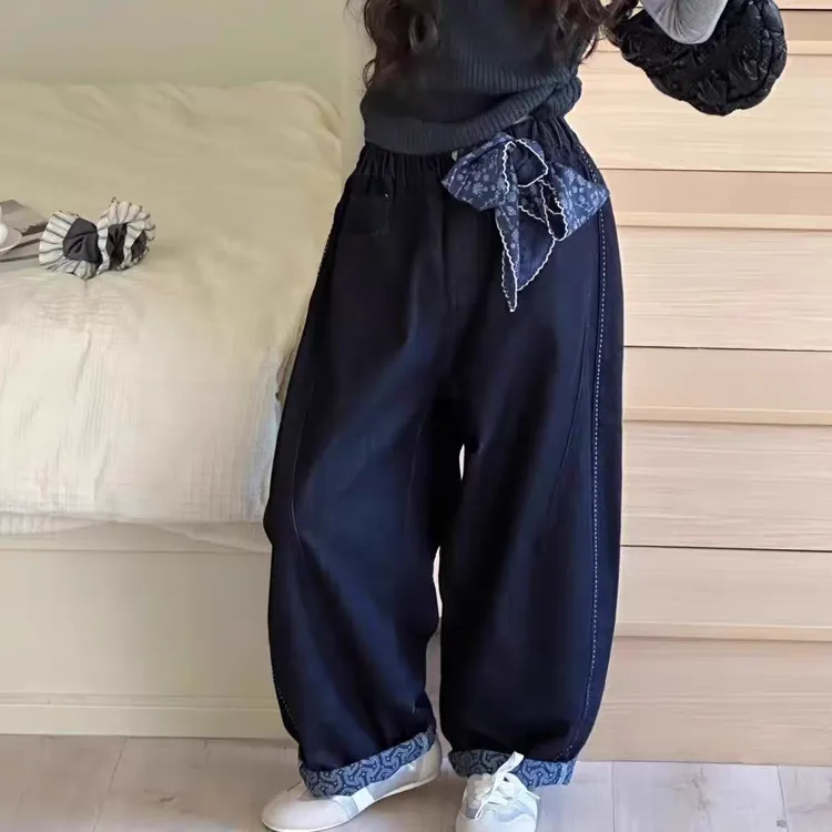 女童装花纹翻边牛仔裤新款秋季女孩百搭弯刀休闲裤宽松直筒长裤子