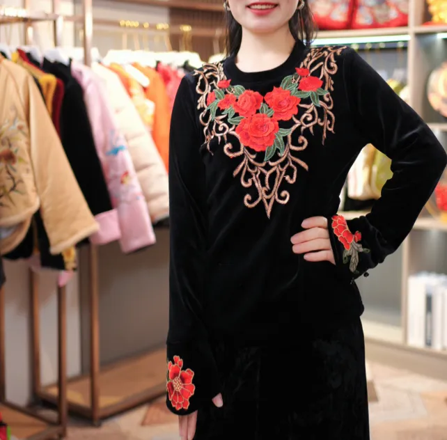富贵花】刺绣打底衫马蹄袖高端丝绒打底衫T恤