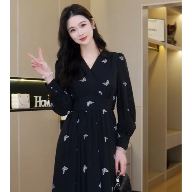 【春日蝶序】2025秋季新款法式时尚气质碎花中高腰显瘦长款连衣裙