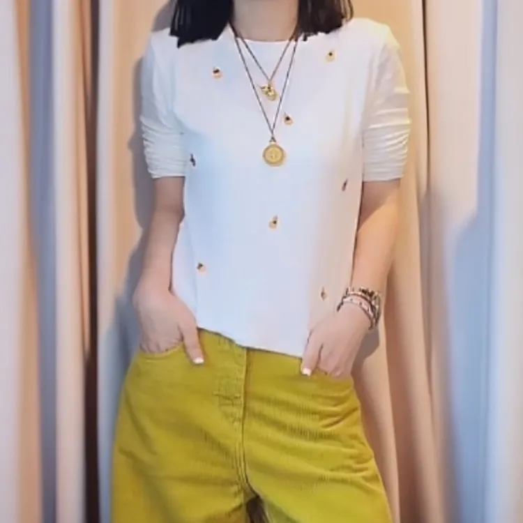 设计感葫芦刺绣打底长袖T恤女2025秋冬新款减龄潮流圆领百搭上衣