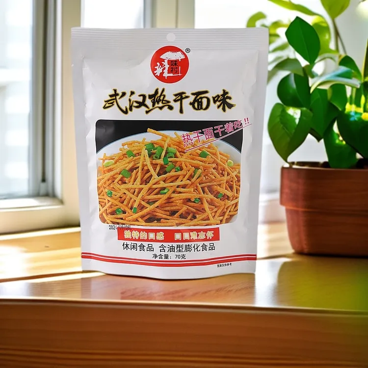 辣味村爆款网红武汉热干面膨化食品办公室休闲零食自立装