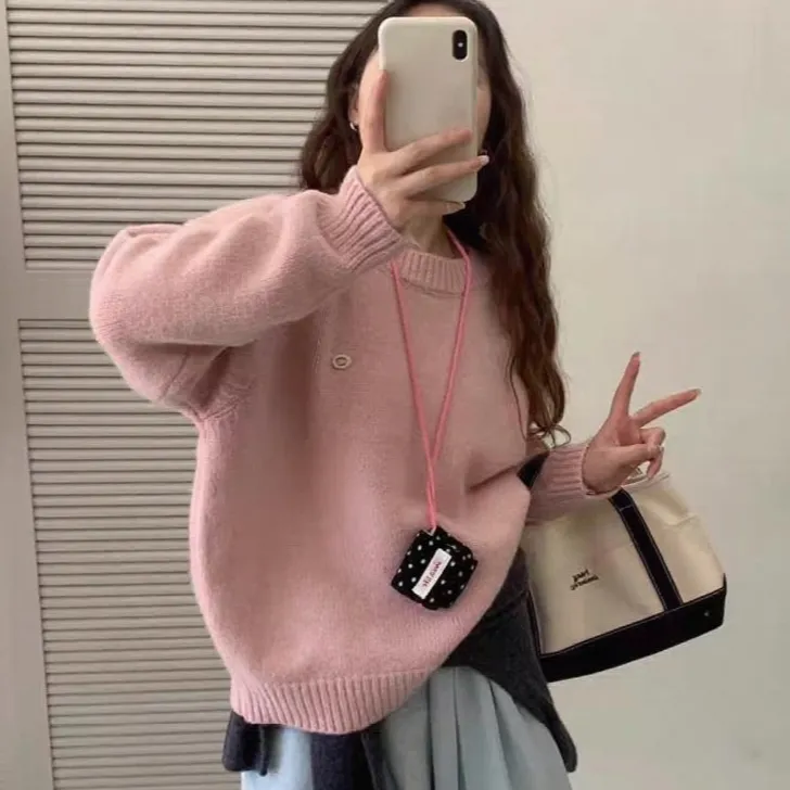 慵懒风圆领套头毛衣女秋冬新款低领宽松小标高级感软糯内搭针织衫