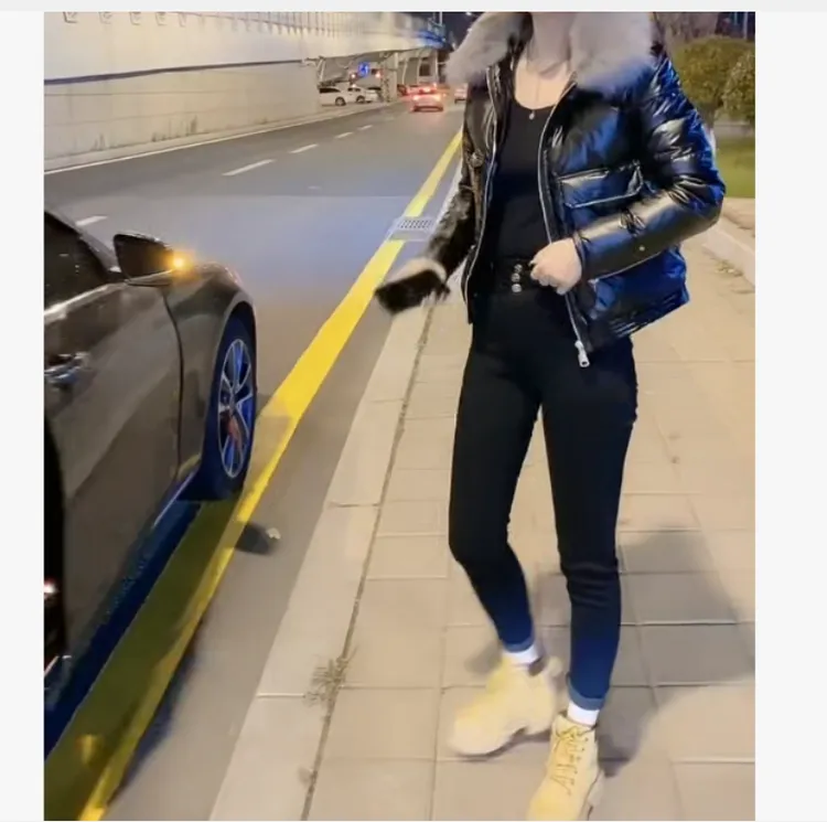 2025冬季时尚潮流百搭精品女装燕R68811