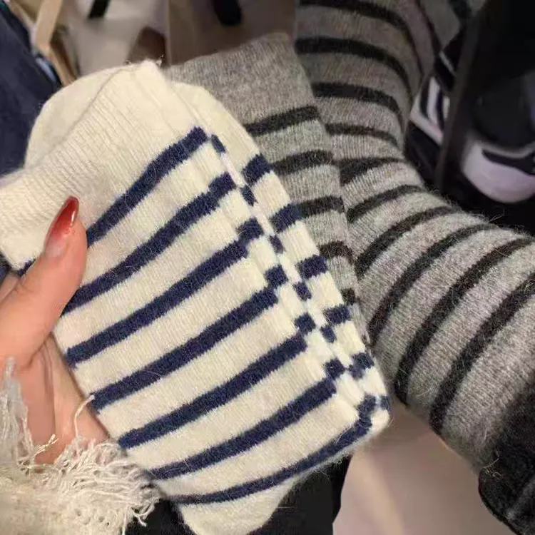 加厚仿兔毛袜子女ins潮秋冬季韩版日系条纹毛绒中筒袜堆堆袜保暖