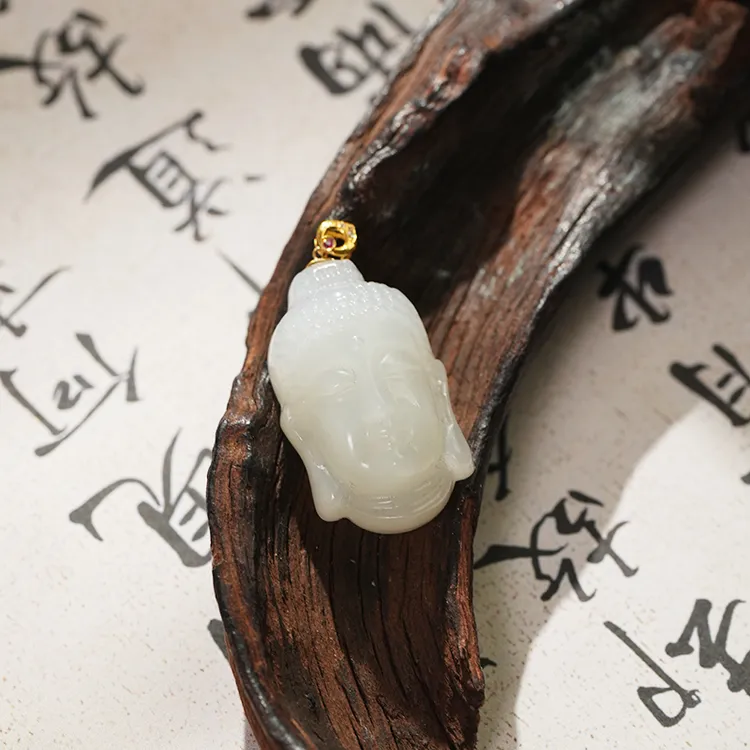 新疆和田玉 于阗佛首吊坠多样性发一件 鑫浩矿业精雕