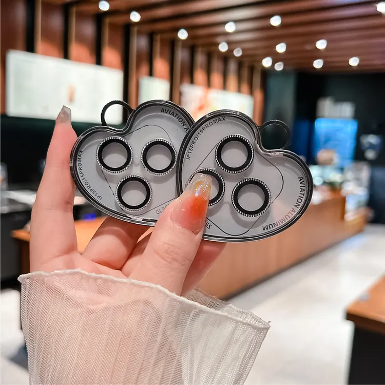 个性时尚雕刻闪钻适用苹果16PROMAX通用手机镜头膜防摔保护贴后置