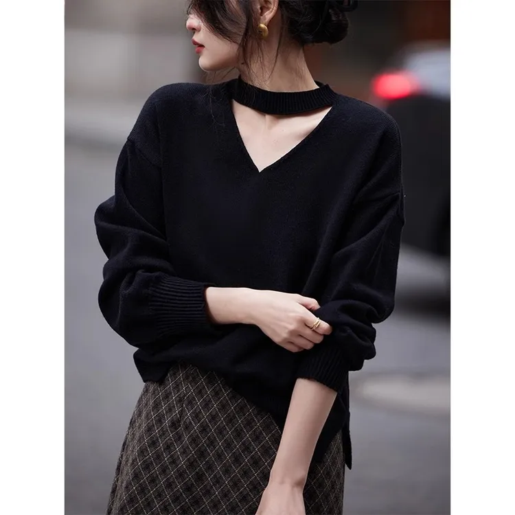 黑色V领挂脖针织衫女士秋冬打底衫设计感毛衣时尚百搭毛针织衫