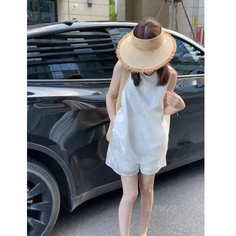 韩国东大门夏季新款韩系时尚气质别致钩花蕾丝显瘦两件套套装女潮