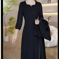 F789 时尚设计款连衣裙2025新款女妈妈高端修身显瘦气质中长款