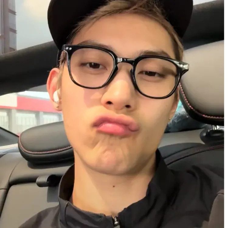 牛油果哥同款黑框方形眼镜素颜神器可配近视痞帅潮男凹造型防蓝光