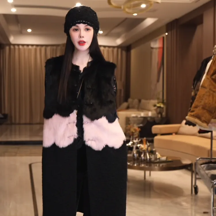 飞儿【糕点夹心】国风刺绣设计感羊羔毛拼接獭兔毛马夹