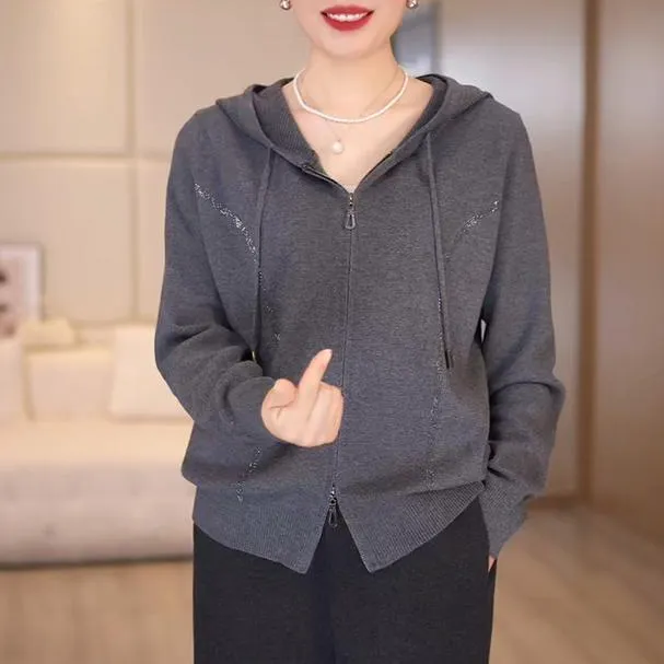 中老年新款休闲连帽开衫拉链长袖妈妈镶钻针织上衣时尚气质毛衣女