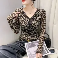 【韩紫朵 】2025网红气质钉珠V领洋气时尚长袖修身显瘦6276