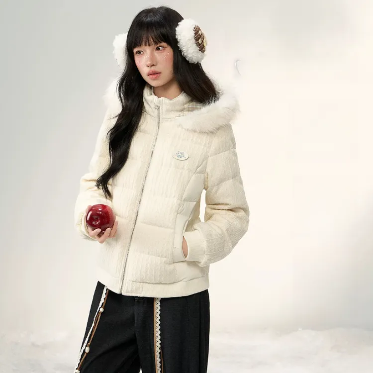 乌蘑温柔百搭绞花毛织拼接连帽毛领收腰羽绒服2025冬季加厚保暖