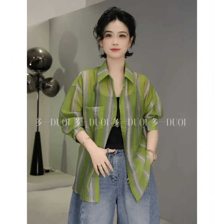 多一‘’绿色心情‘’2025夏季时尚彩色竖条纹百搭翻领单排扣长袖衬衫