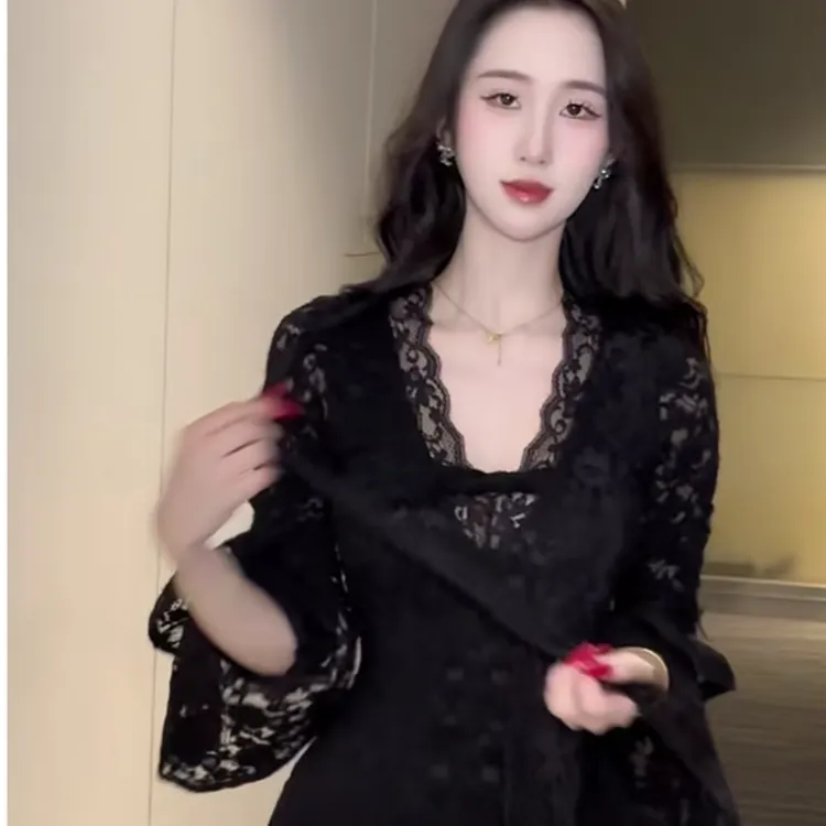 LHMknk1画报夫人原创自制蕾丝温柔飘逸喇叭袖 梦情蕾丝黑色