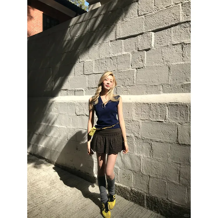 202025夏季新款无袖背心上衣女时尚高腰小众设计感半身裙两件套