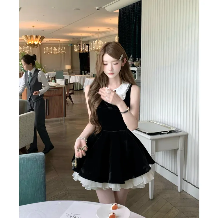 【午夜黑钻】韩系甜美少女2025夏季无袖背心蕾丝上衣丝绒蓬蓬连衣裙