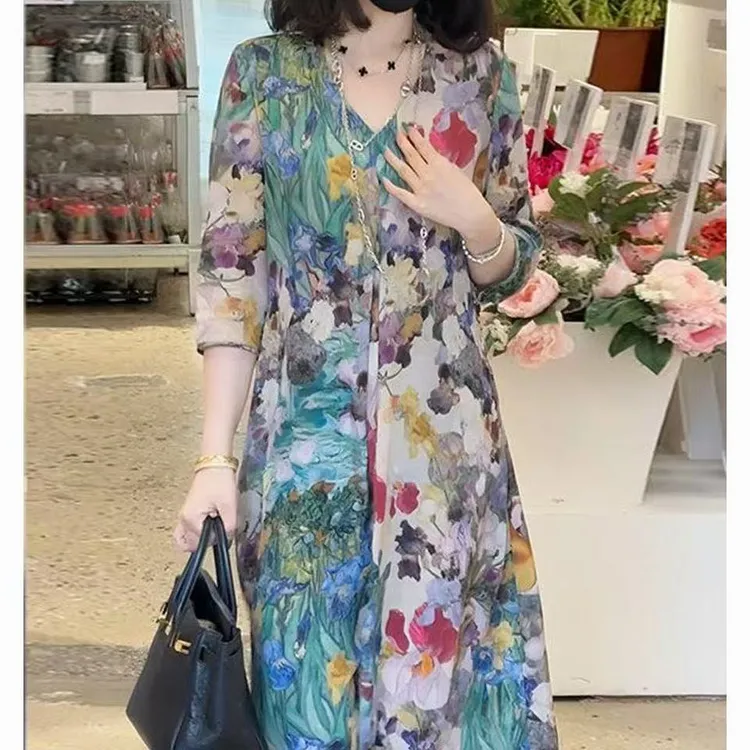 1357 高级感法式连衣裙女夏季新款时尚轻奢气质印花V领显瘦a字裙