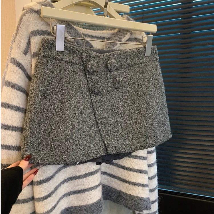 老钱风加厚毛呢半身裙女秋冬新款设计感不规则a字裙辣妹包臀裙裤