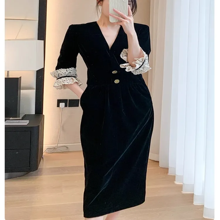 大码女装连衣裙中长款V领春秋黑色法式名媛气质显瘦轻奢高端时尚