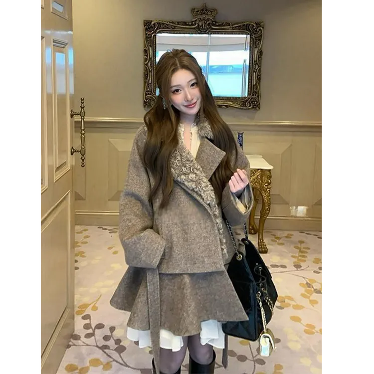 冬日赛马场 复古秋冬新款设计感小众可拆卸毛领呢大衣毛呢外套女