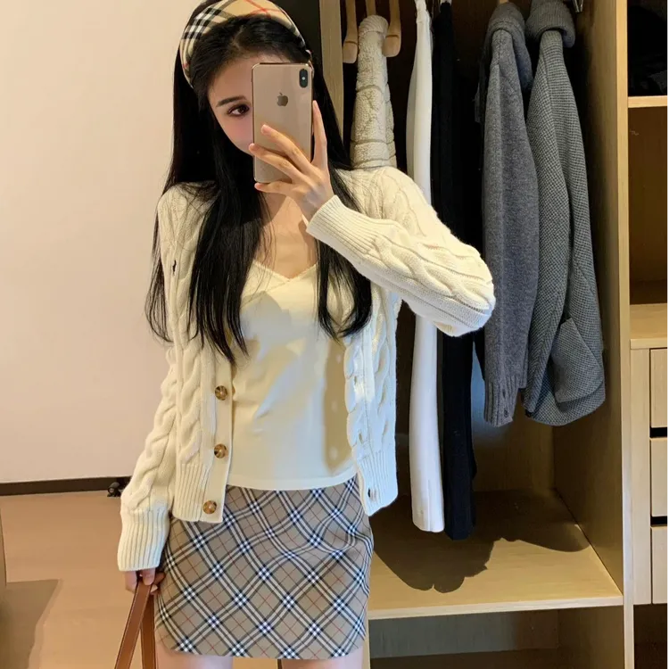 软糯吊带麻花针织开衫女2024秋冬高级感慵懒宽松外套上半身短裙子