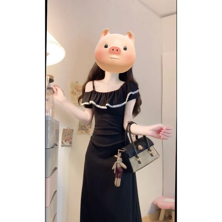 大码女装气质显瘦遮肚设计感长款连衣裙夏季新款吊带针织小黑裙