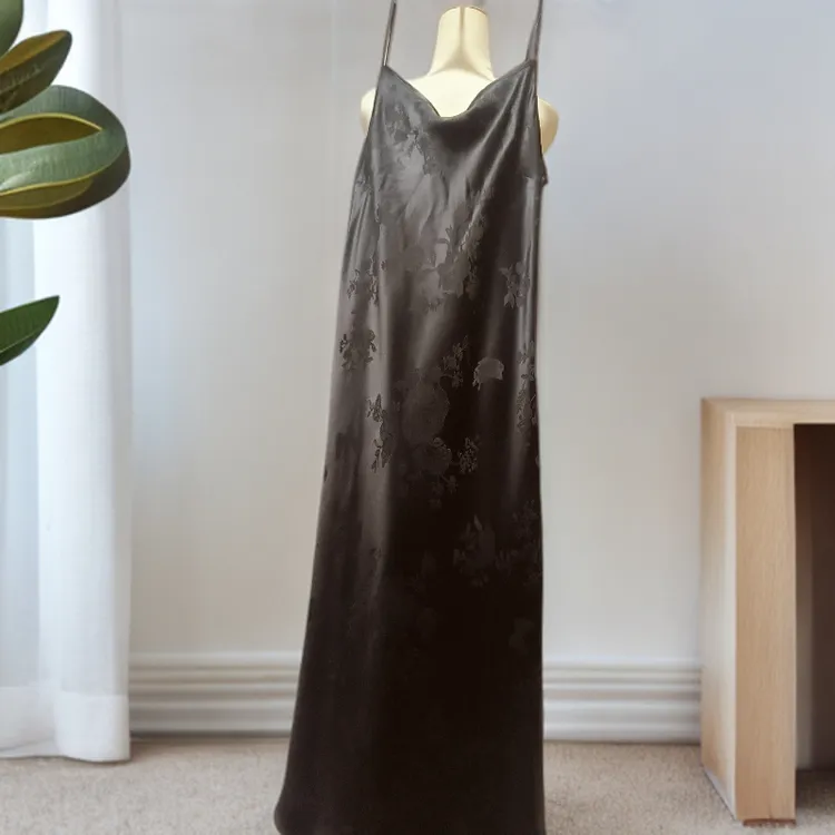 新中式国风桑蚕丝提花重缎丝滑吊带连衣裙黑色时尚后妈裙2025新款