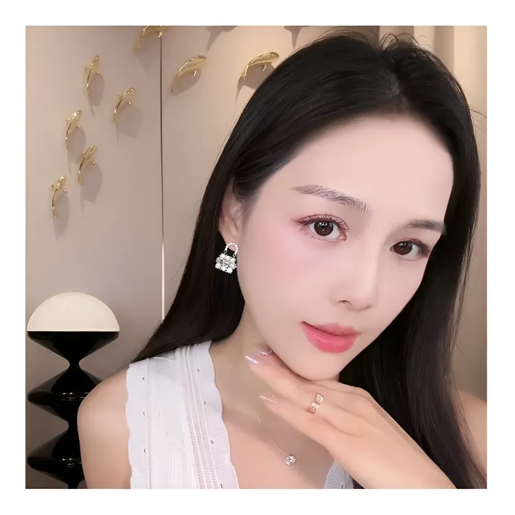 铜合金合成锆石耳饰 气质法式时尚超闪包包耳环  925银针