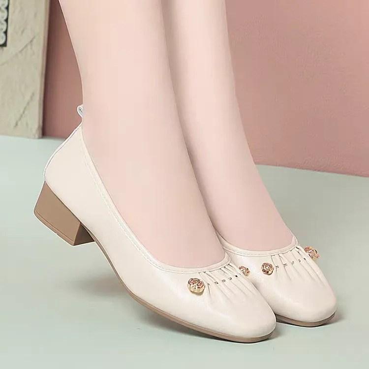 粗跟豆豆鞋秋季百搭圆头低跟妈妈鞋浅口单鞋透气