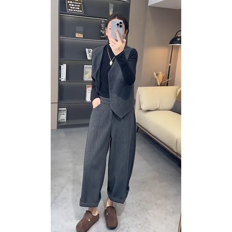 80821新款时尚潮流精品马甲+高腰裤子+打底衫三件套显瘦黑色套装