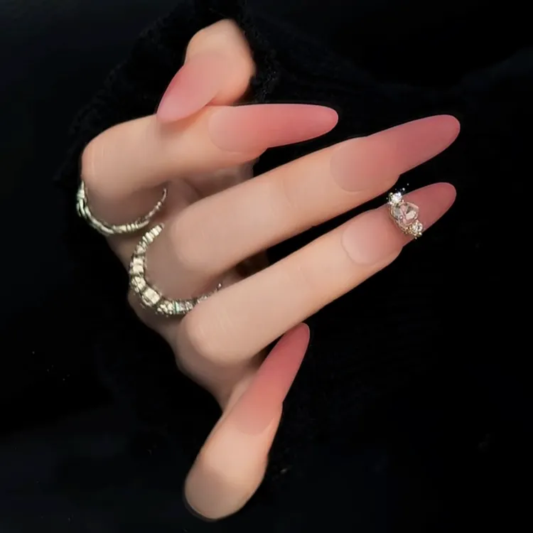 【干枯玫瑰】裸色渐变手工穿戴甲片2025新款高级感秋冬磨砂猫眼美甲