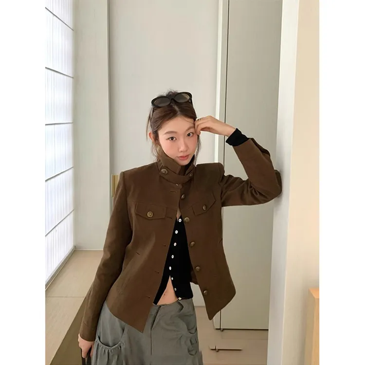 2025秋季新款复古设计感短款修身上衣女工装风翻领外套百搭夹克装