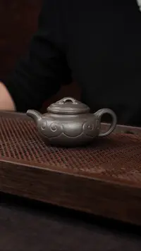 【闪购商品】紫砂茶壶岩中泥仿古如意