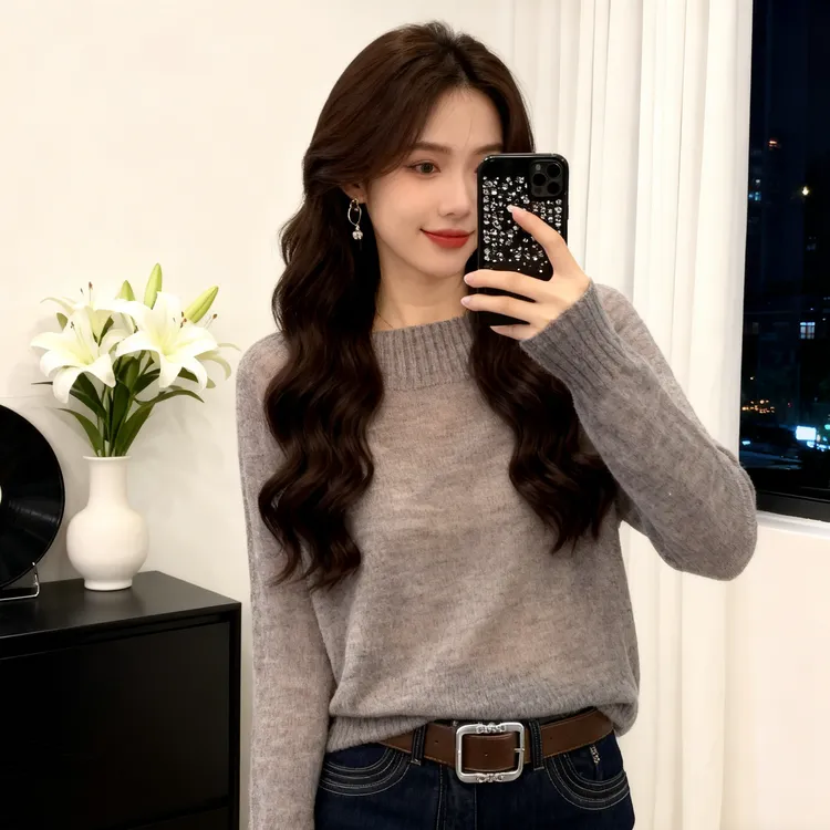 【现货】今年流行穿搭2025秋冬新款毛针织衫休闲风褶皱纯色长袖上衣