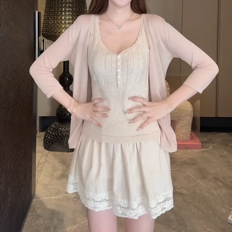 极简风修身开衫+气质针织背心+蕾丝高质感半身裙三件套LK2505537