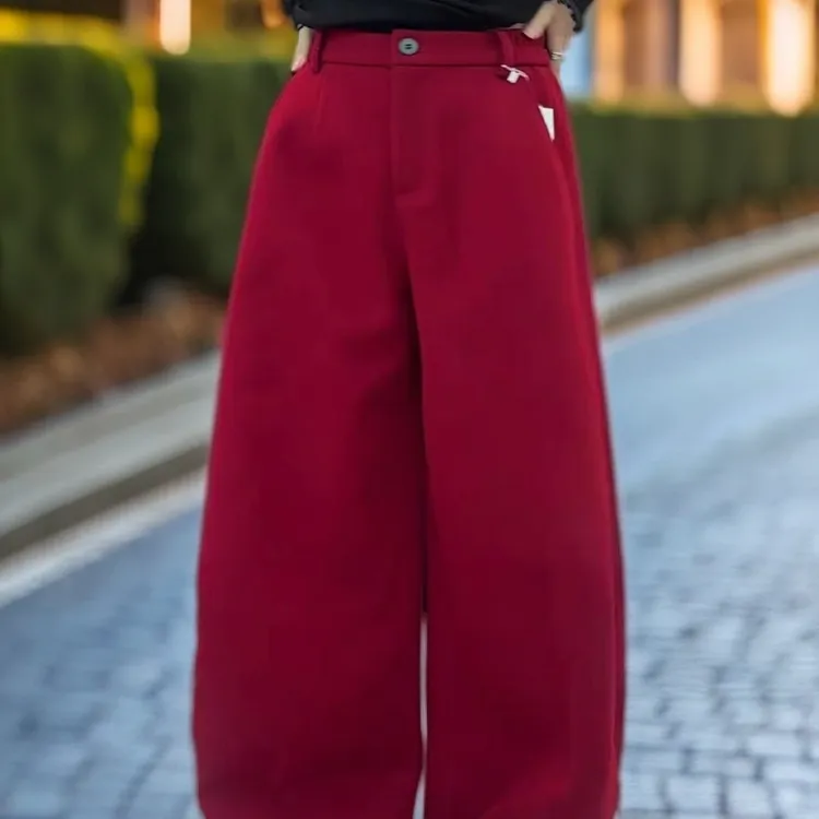 《木兮木》2025冬季新款红色加绒显瘦宽松弯刀休闲裤女