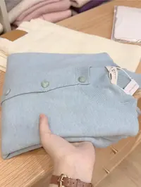 七言家 月白蓝琥珀扣圆领开衫8606