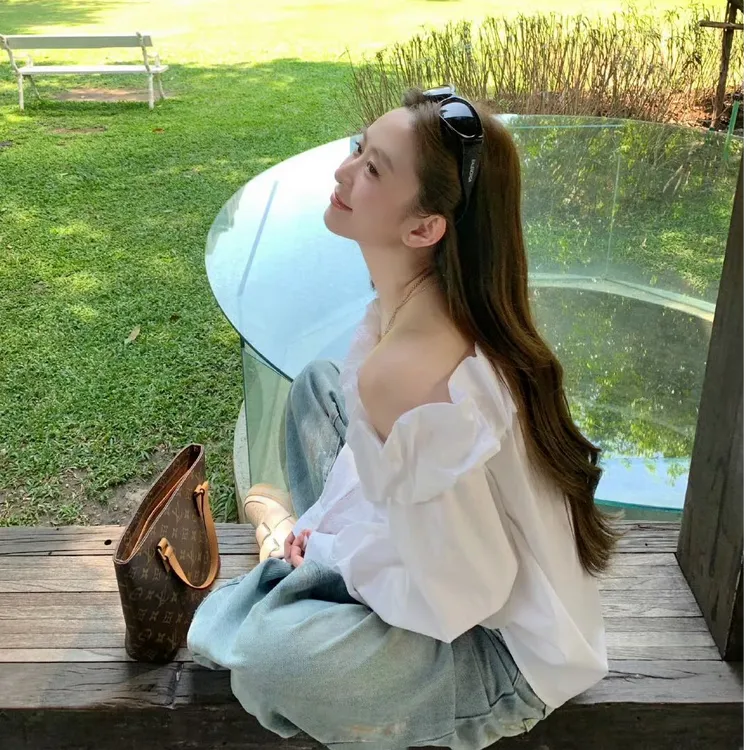 2025春季新款时尚打底T恤小衫气质显瘦洋气休闲百搭一字肩外穿女