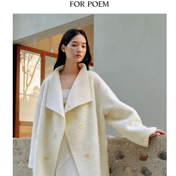 ForPoem 25/FW 原创设计重工手缝花朵装饰羊驼毛羊毛大翻领大衣