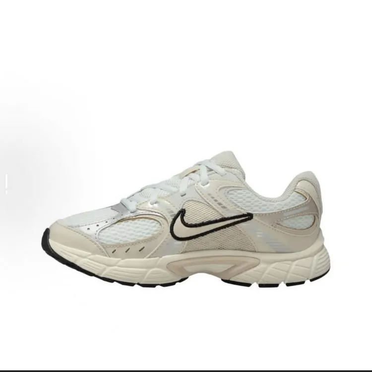 NIKE/耐克官方正品V5 RNR (GS)休闲米色复古运动鞋HQ6411-102