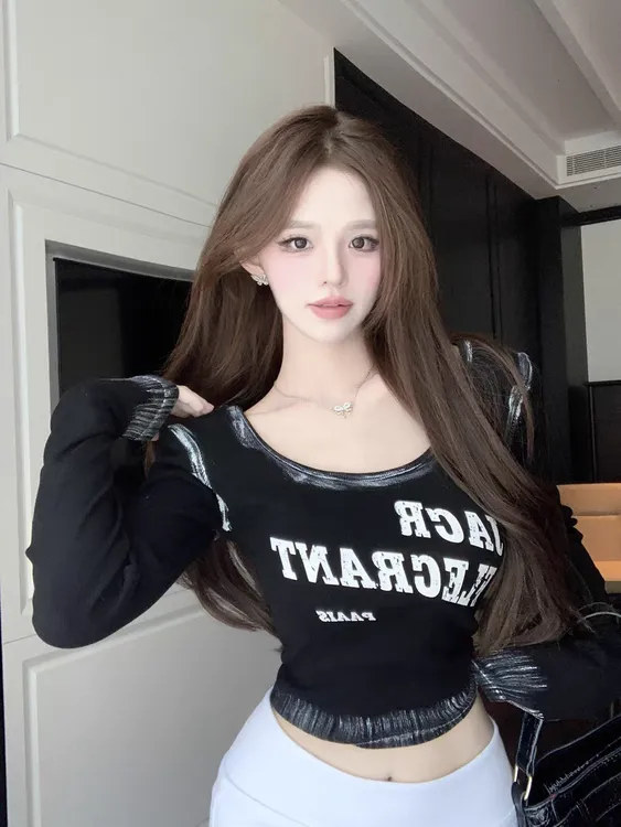 4926复古字母印花u领长袖T恤春美式辣妹修身短款显瘦内搭打底上衣