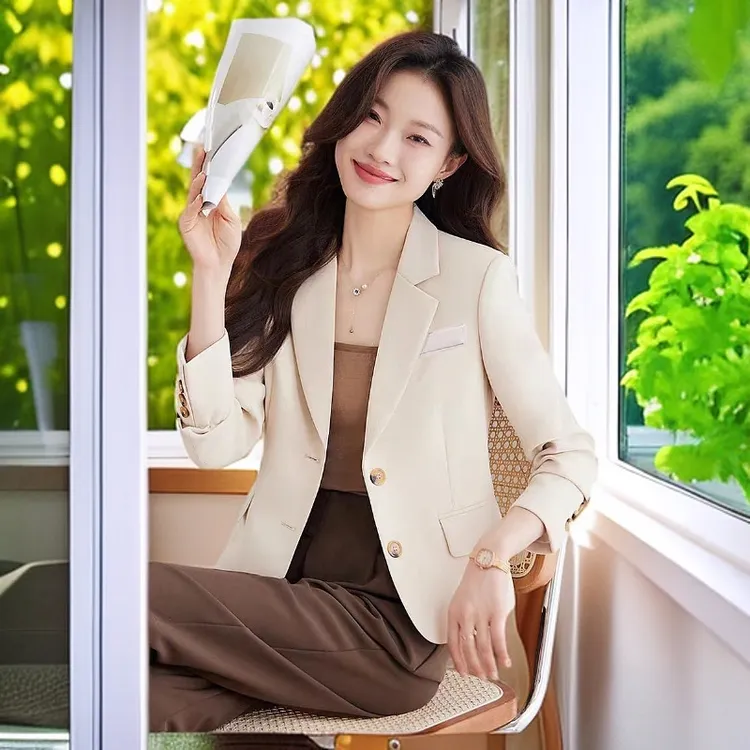 薄款小个子女款杏色西装外套女时尚洋气春秋新款高档高端小西服