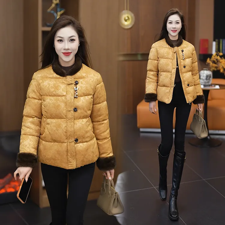 2025冬季新款石墨烯云绒保暖国风百搭外套女休闲网红新中式妈妈装